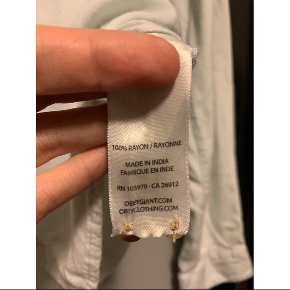 OBEY pale blue button down - Picture 4 of 7